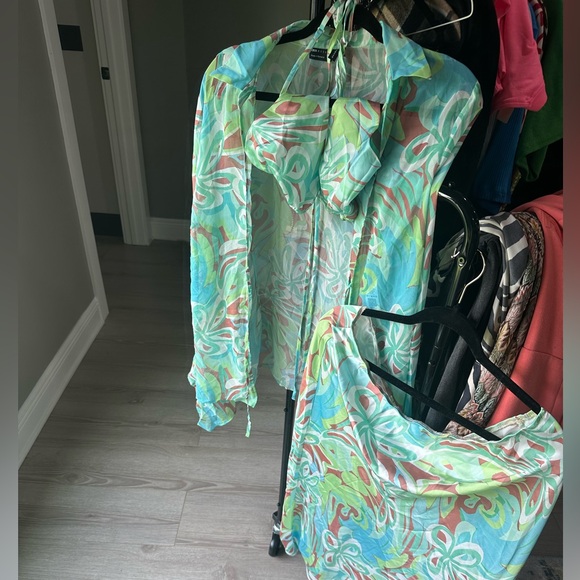 ASOS DESIGN: BLUE GREEN BROWN SATIN SKIRT/BRA, CHIFFON SHIRT SIZE 14 NEVER WORN - Picture 3 of 5